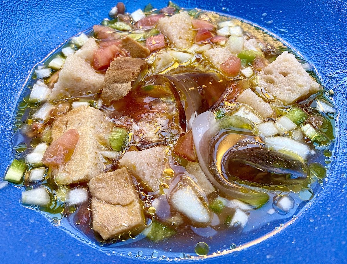 Gaspacho Alentejano (Gazpacho Alentejo Style) 