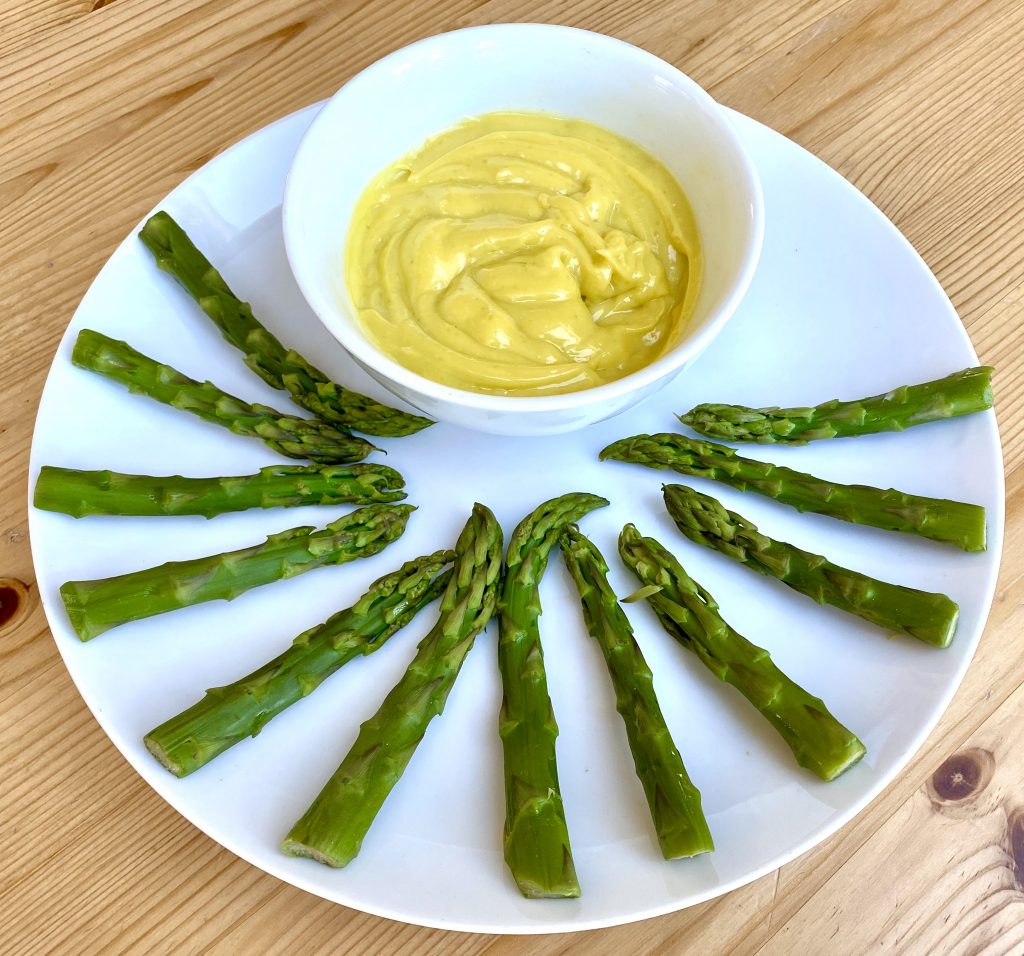 Asparagus with Mayonnaise